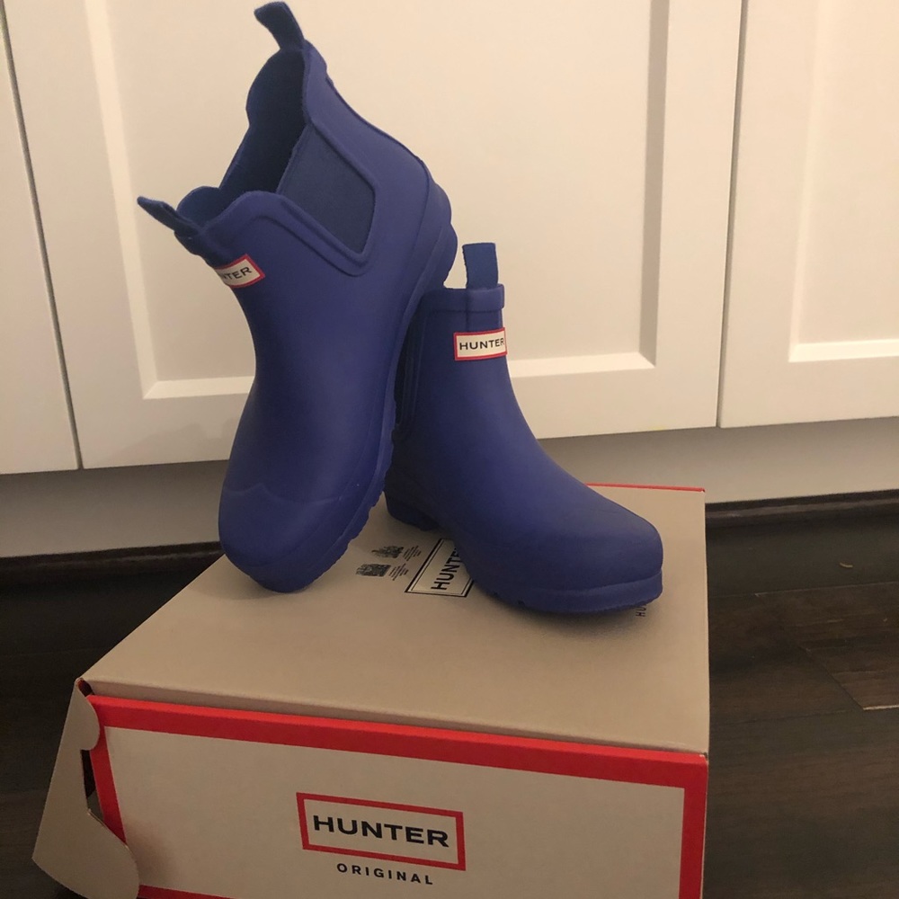 New kids hunter Chelsea boots size U.K. 2